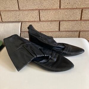 Nine West Black Leather Slouchy Butter Soft Flat Boots Women’s Size 8